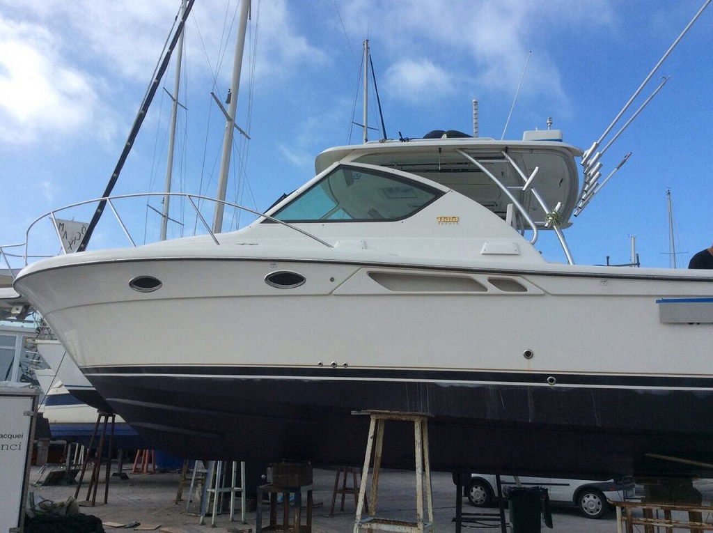 <<< VENDUTO >>> Tiara 30 + 2x 330Hp Cummins - Tutto 2007<br><a href=dettaglio.aspx?Id=62 >VAI ALLA SCHEDA</a>